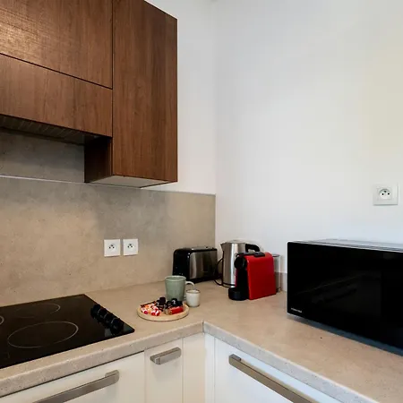 Juan-les-pins 2-room Apartment